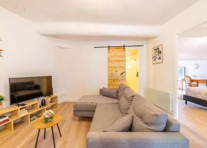 La Belle Vie - Historic Center Apartment
